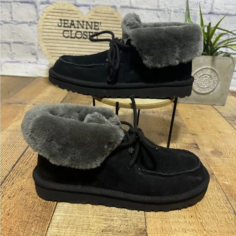 Ugg Diara Boots black